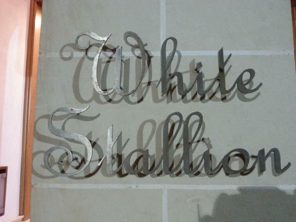 White Stallion Mellieha Bagian luar foto